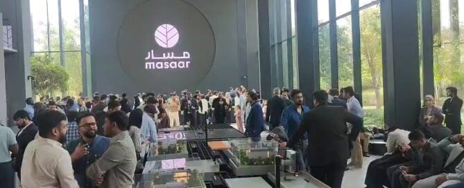 Booking crowd for Arada Masaar3